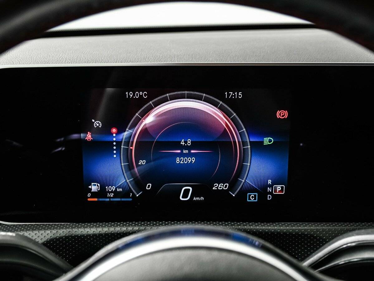 Купить Mercedes-Benz A-Класс с пробегом. Фото: #9