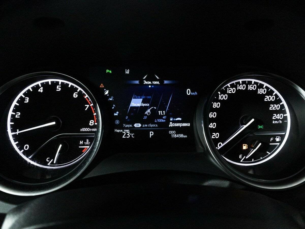 Купить Toyota Camry с пробегом. Фото: #11