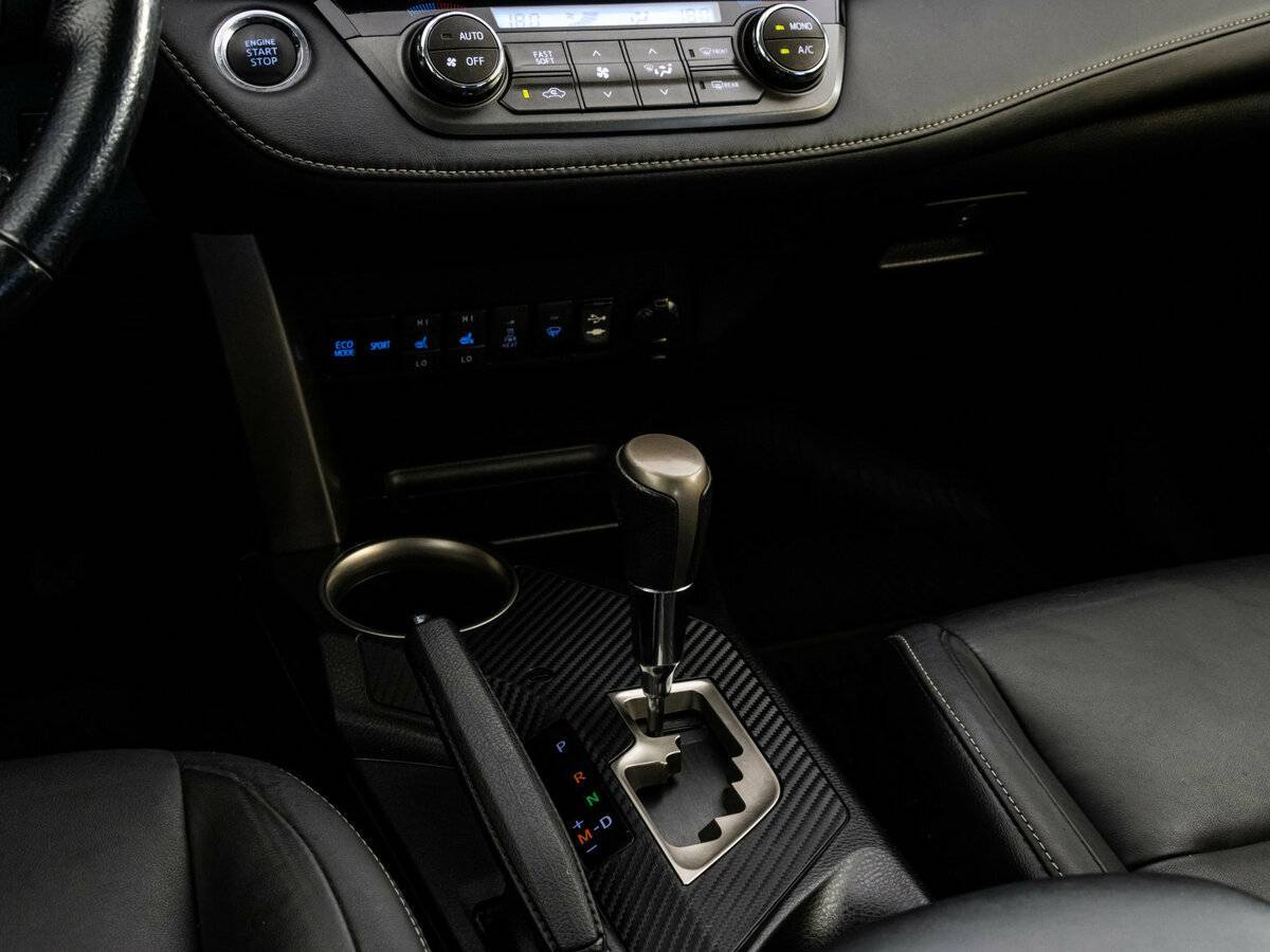 Купить Toyota RAV4 с пробегом. Фото: #11