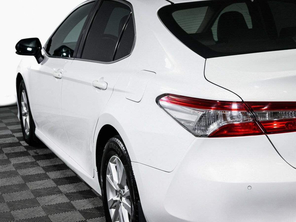 Купить Toyota Camry с пробегом. Фото: #17