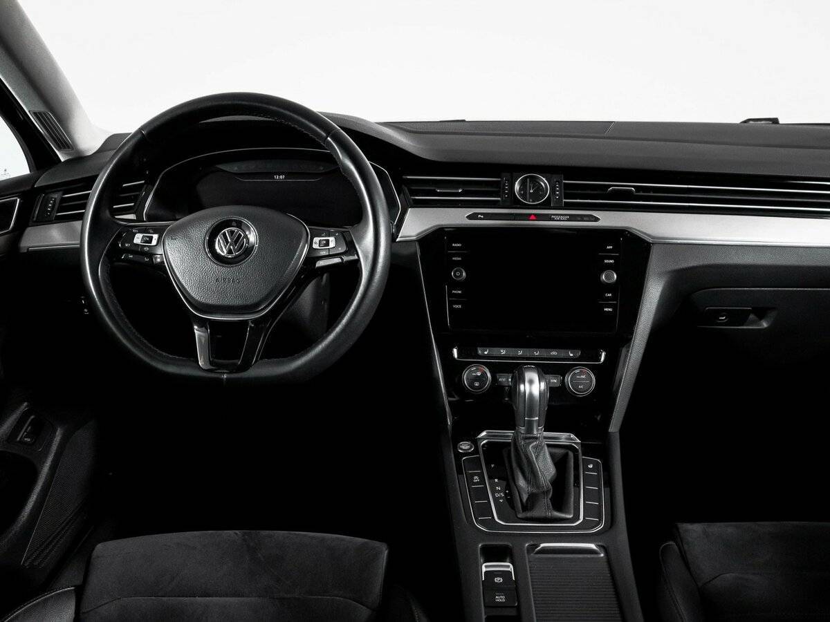 Купить Volkswagen Passat с пробегом. Фото: #11