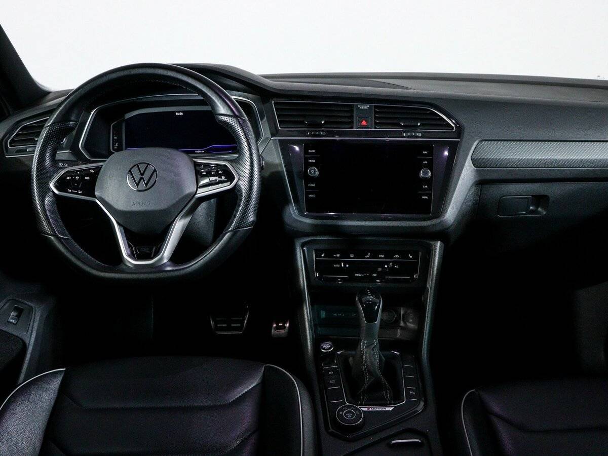 Купить Volkswagen Tiguan с пробегом. Фото: #11