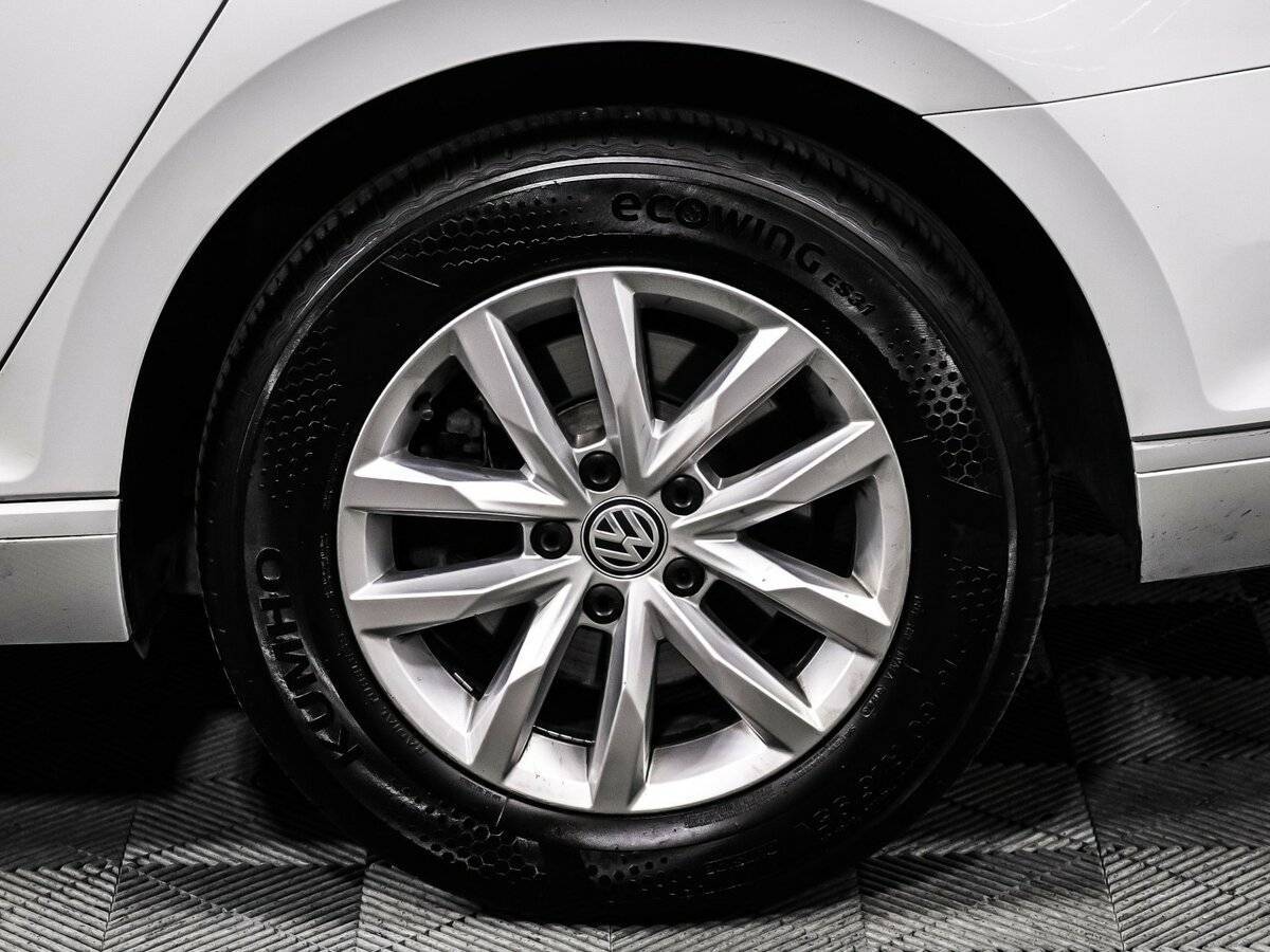 Купить Volkswagen Passat с пробегом. Фото: #13