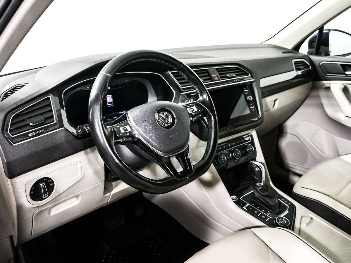 Купить Volkswagen Tiguan с пробегом. Фото: #12