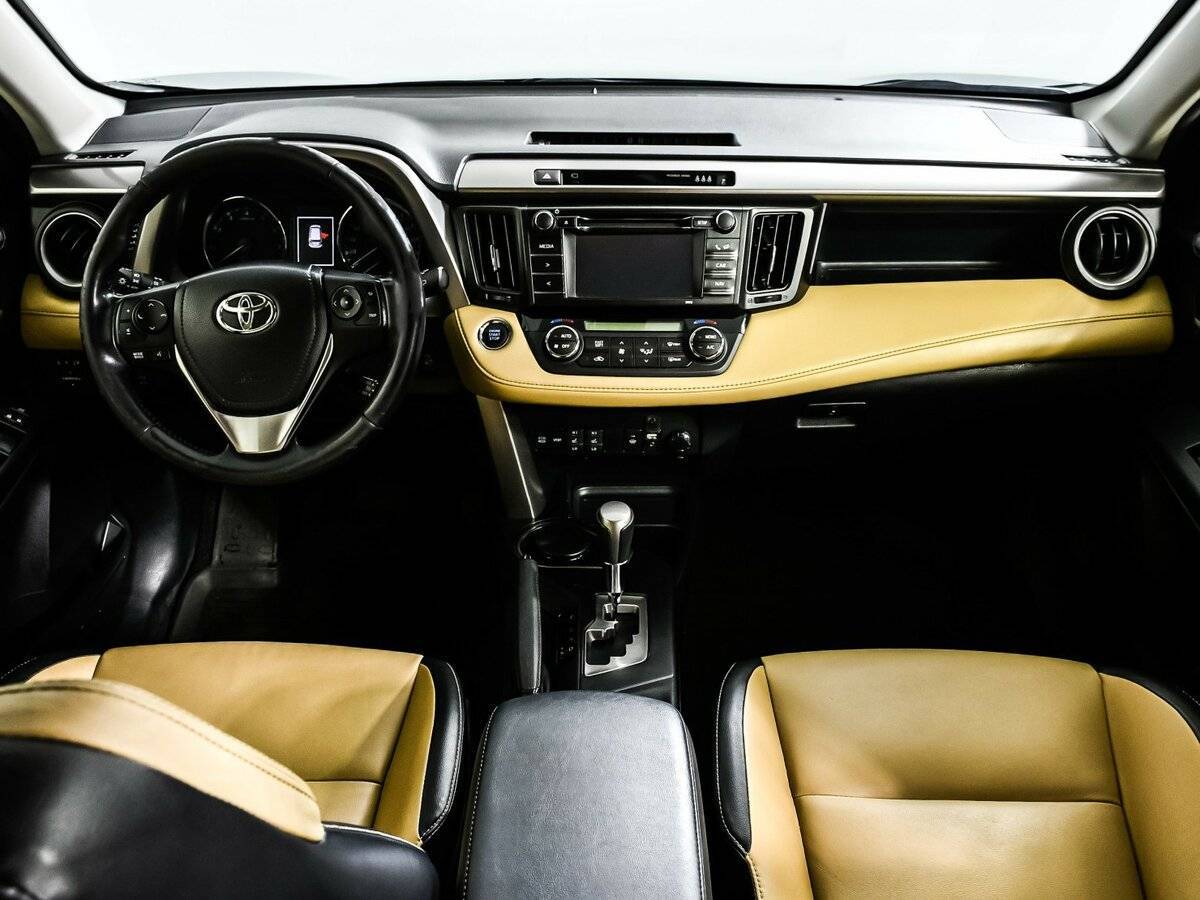 Купить Toyota RAV4 с пробегом. Фото: #8