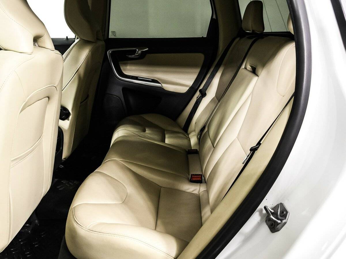 Купить Volvo XC60 с пробегом. Фото: #11