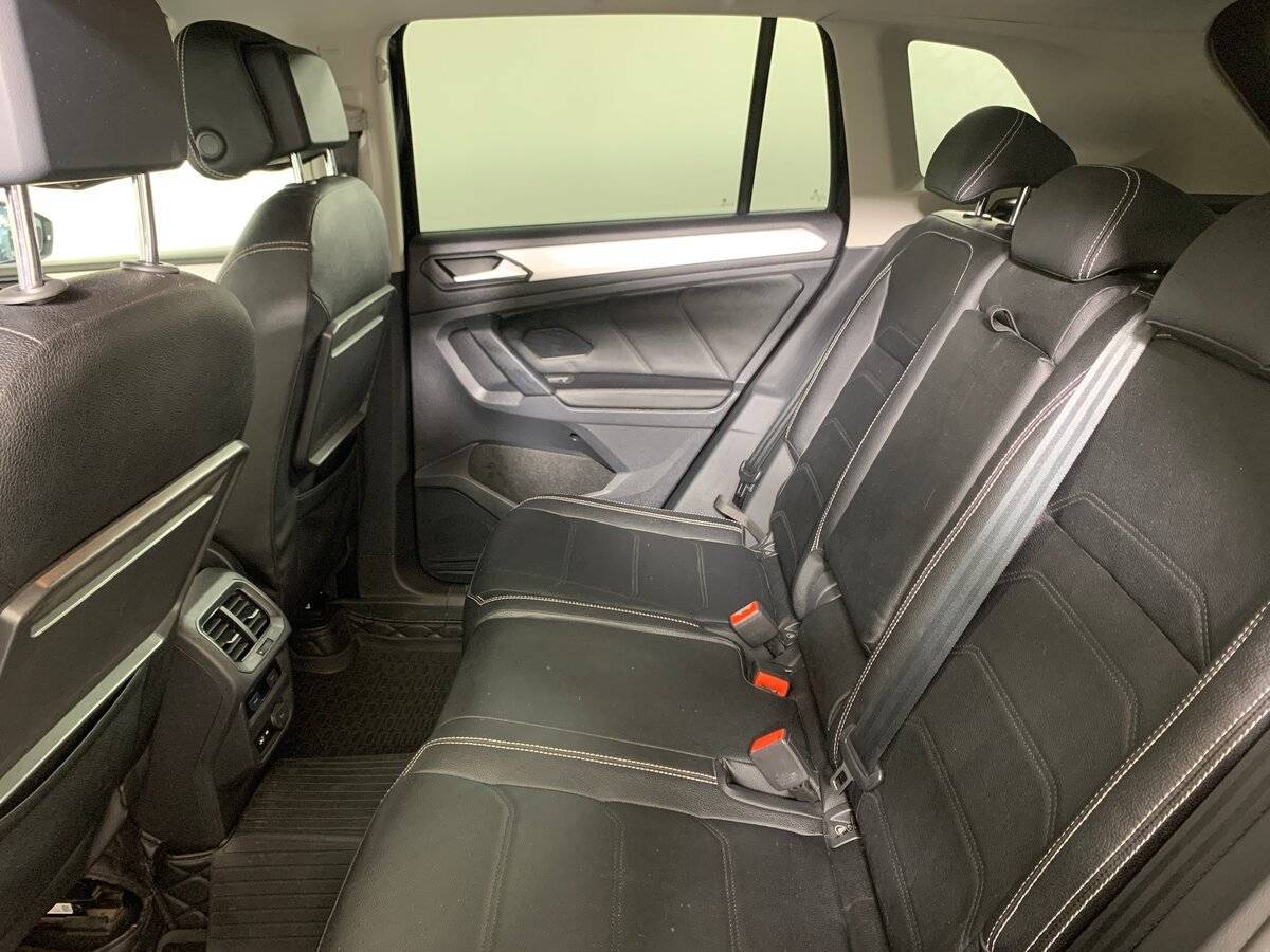 Купить Volkswagen Tiguan с пробегом. Фото: #17