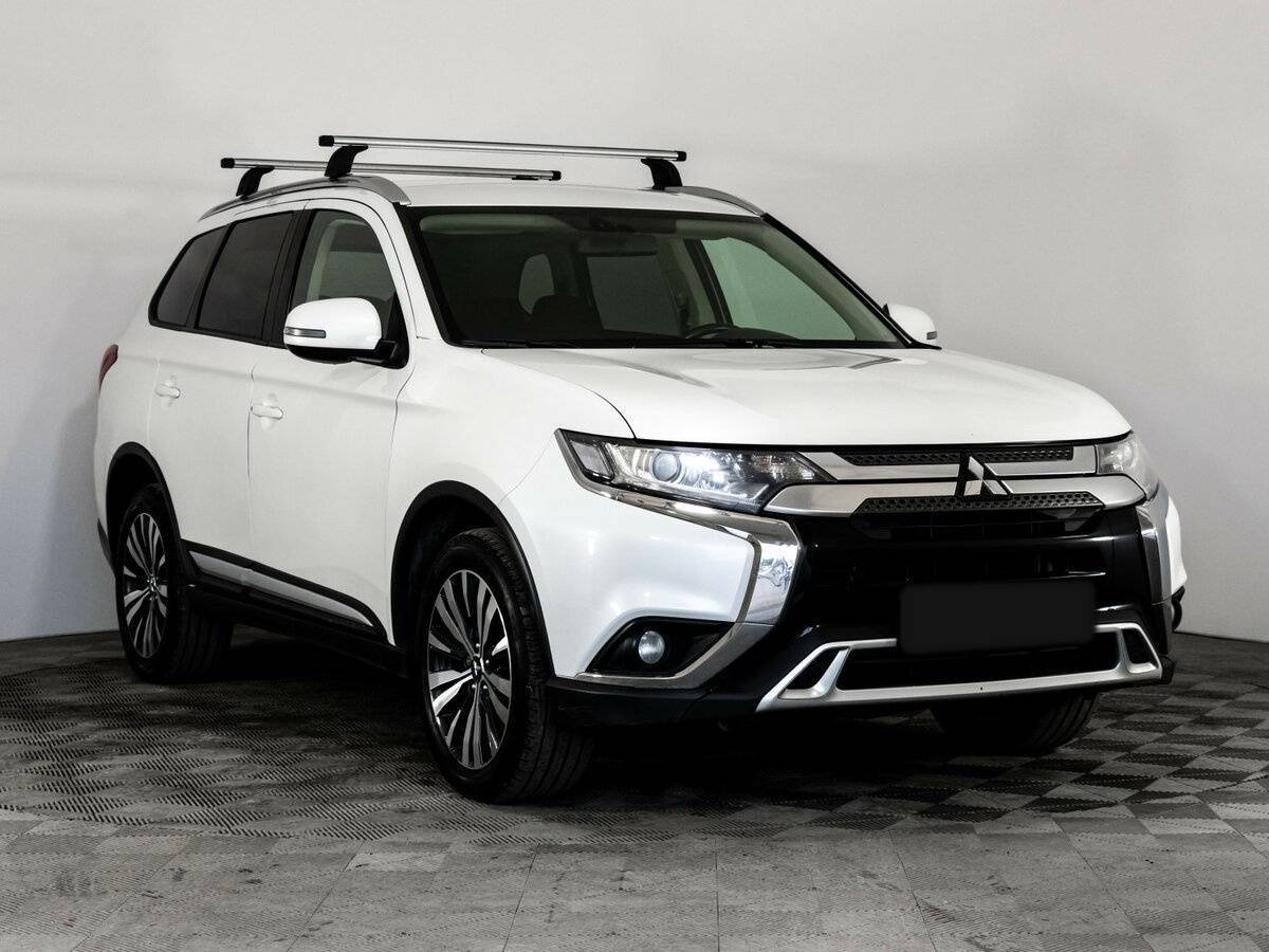 Купить Mitsubishi Outlander с пробегом. Фото: #2