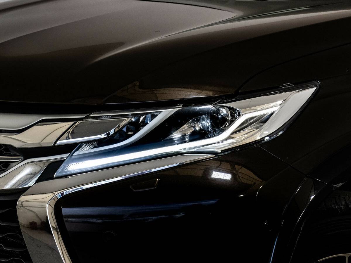 Купить Mitsubishi Pajero Sport с пробегом. Фото: #1