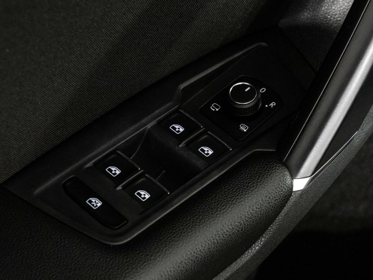 Купить Volkswagen Tiguan с пробегом. Фото: #20