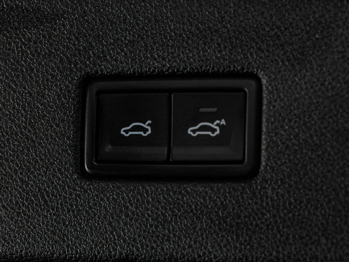 Купить Volkswagen Tiguan с пробегом. Фото: #27