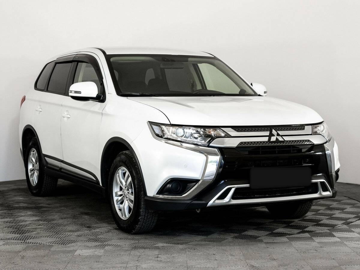 Купить Mitsubishi Outlander с пробегом. Фото: #2