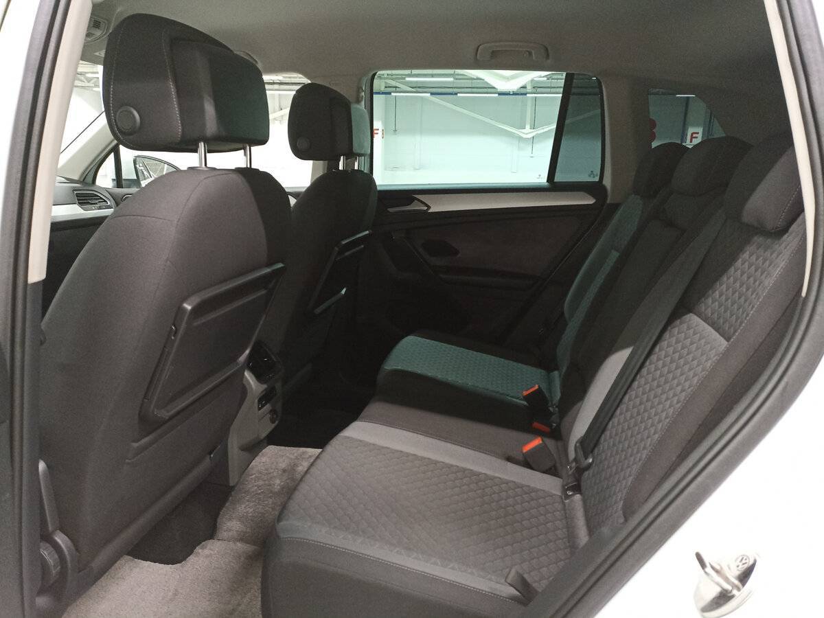 Купить Volkswagen Tiguan с пробегом. Фото: #11