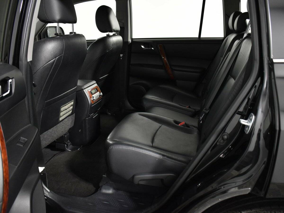 Купить Toyota Highlander с пробегом. Фото: #11