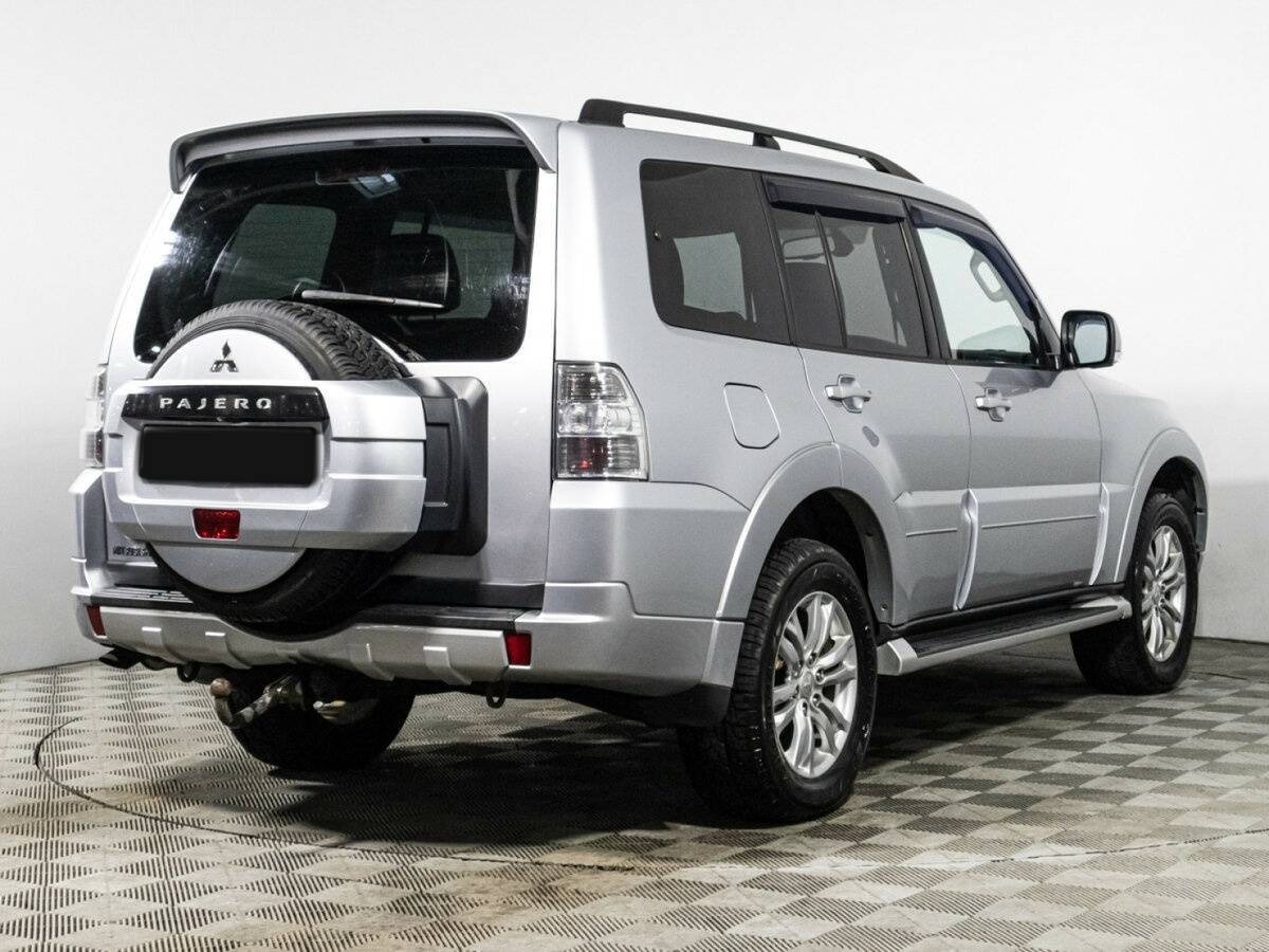 Купить Mitsubishi Pajero с пробегом. Фото: #4