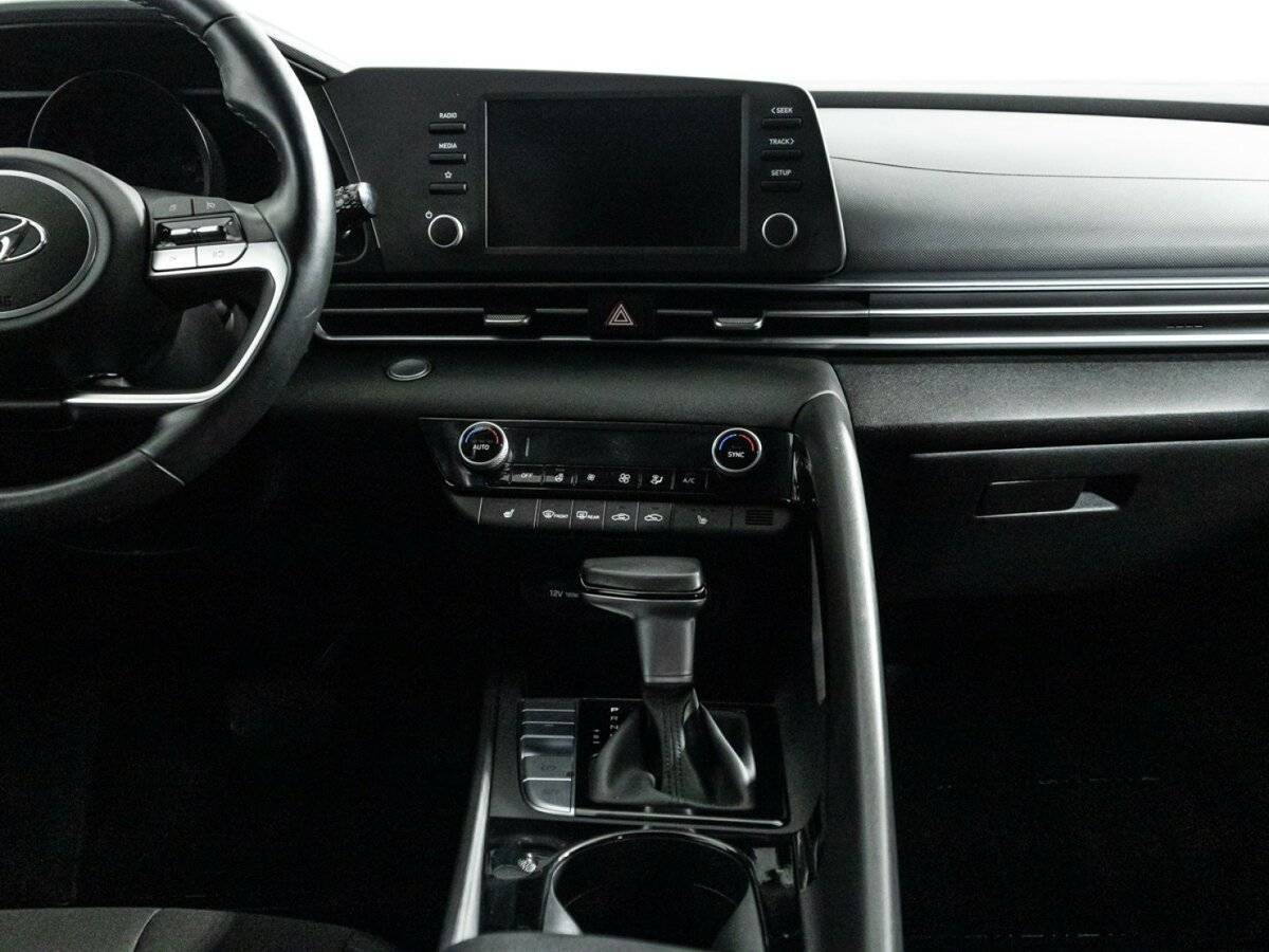Купить Hyundai Elantra с пробегом. Фото: #13