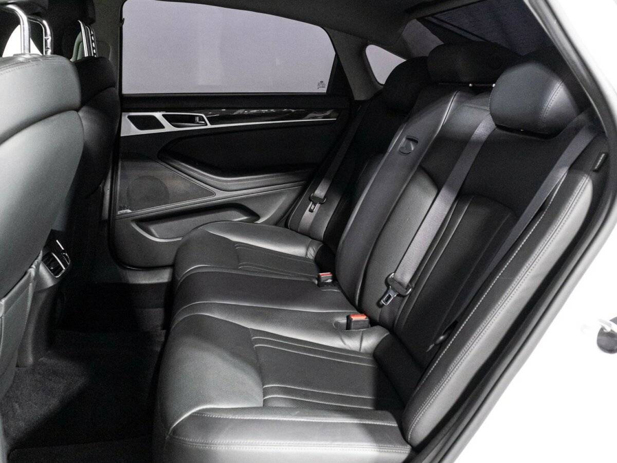 Купить Hyundai Genesis с пробегом. Фото: #9