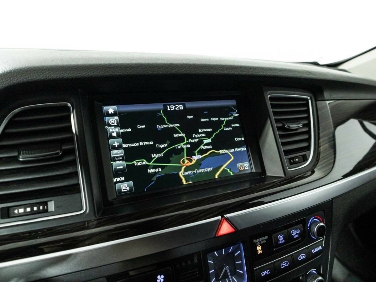 Купить Hyundai Genesis с пробегом. Фото: #15