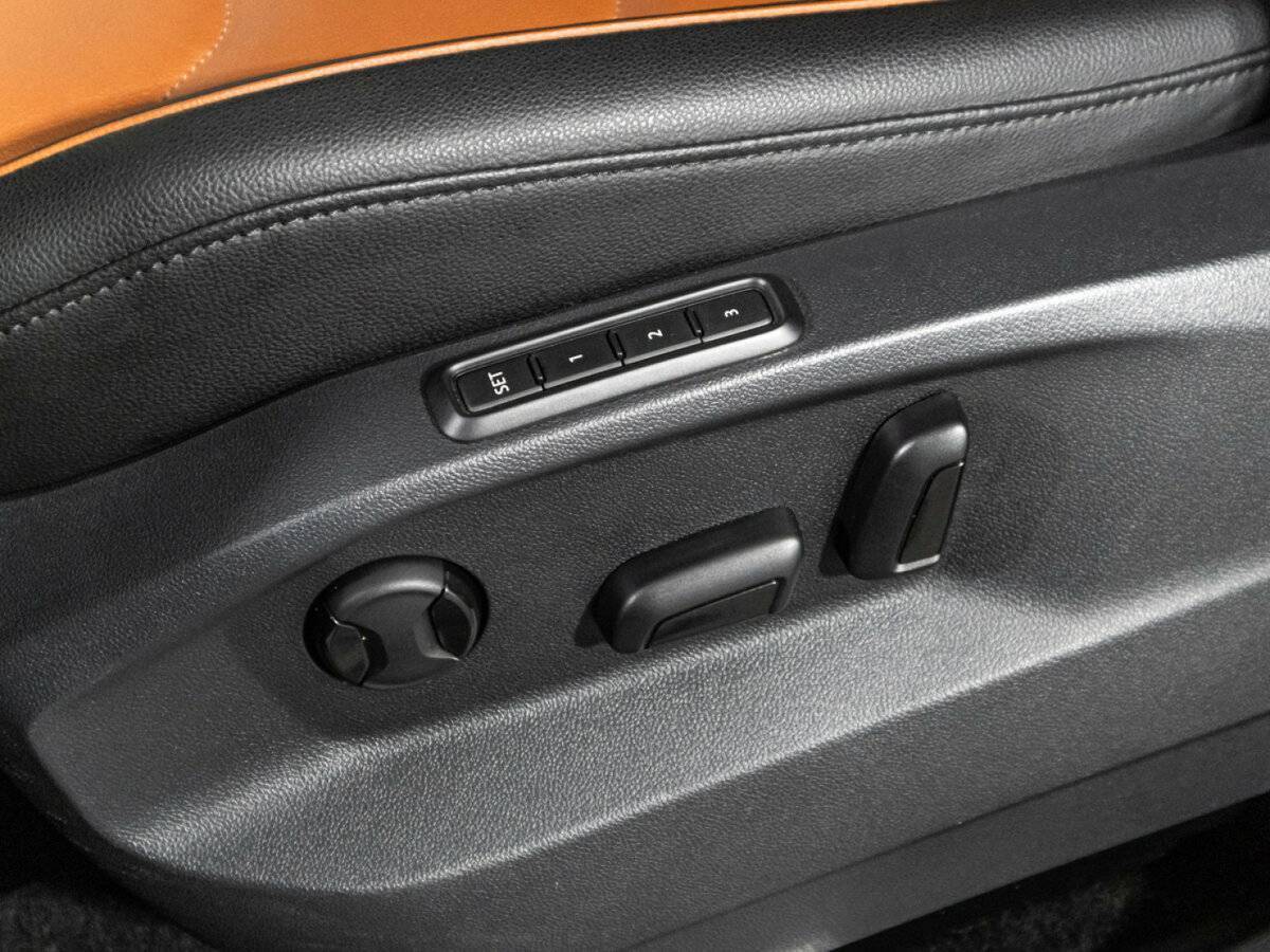 Купить Volkswagen Tiguan с пробегом. Фото: #17