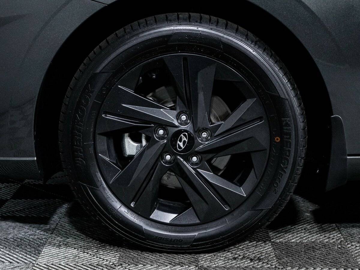 Купить Hyundai Elantra с пробегом. Фото: #14