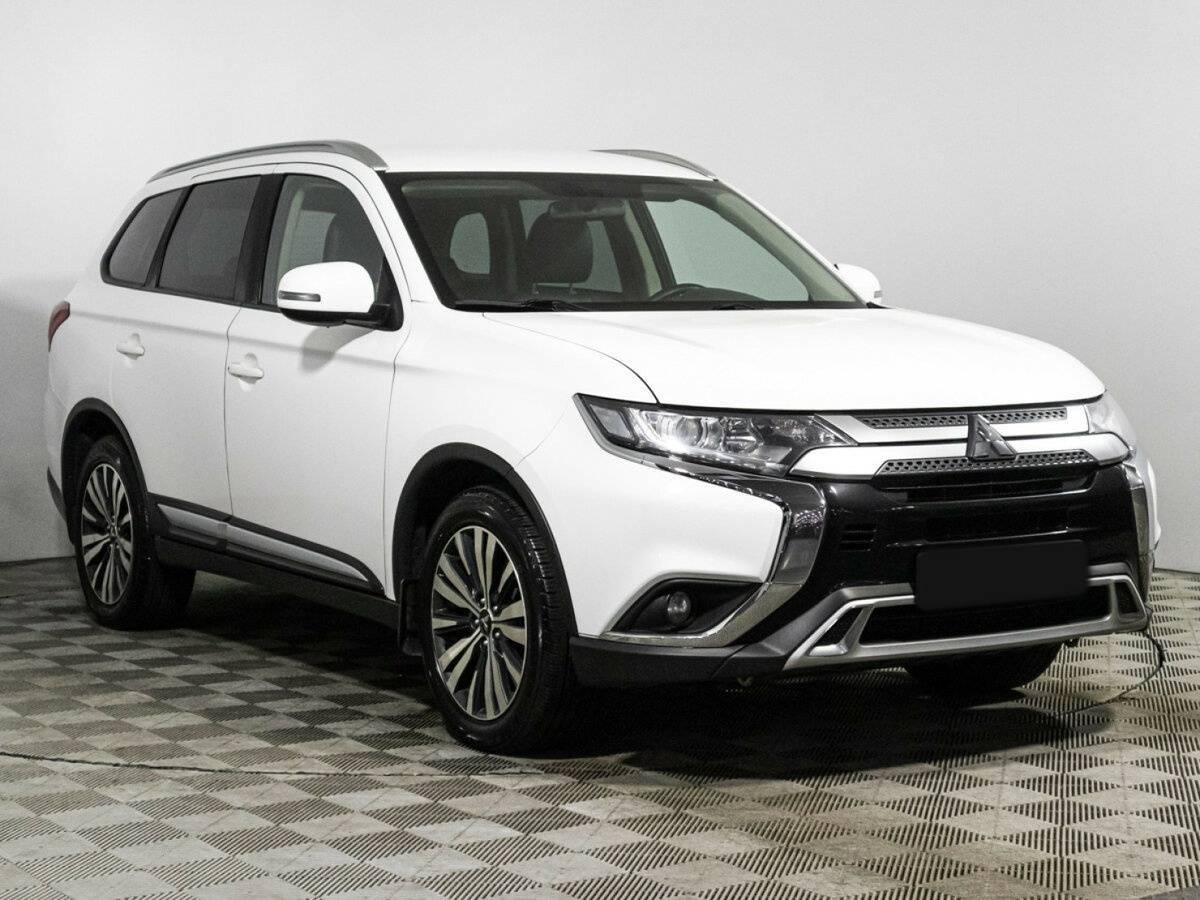 Купить Mitsubishi Outlander с пробегом. Фото: #2