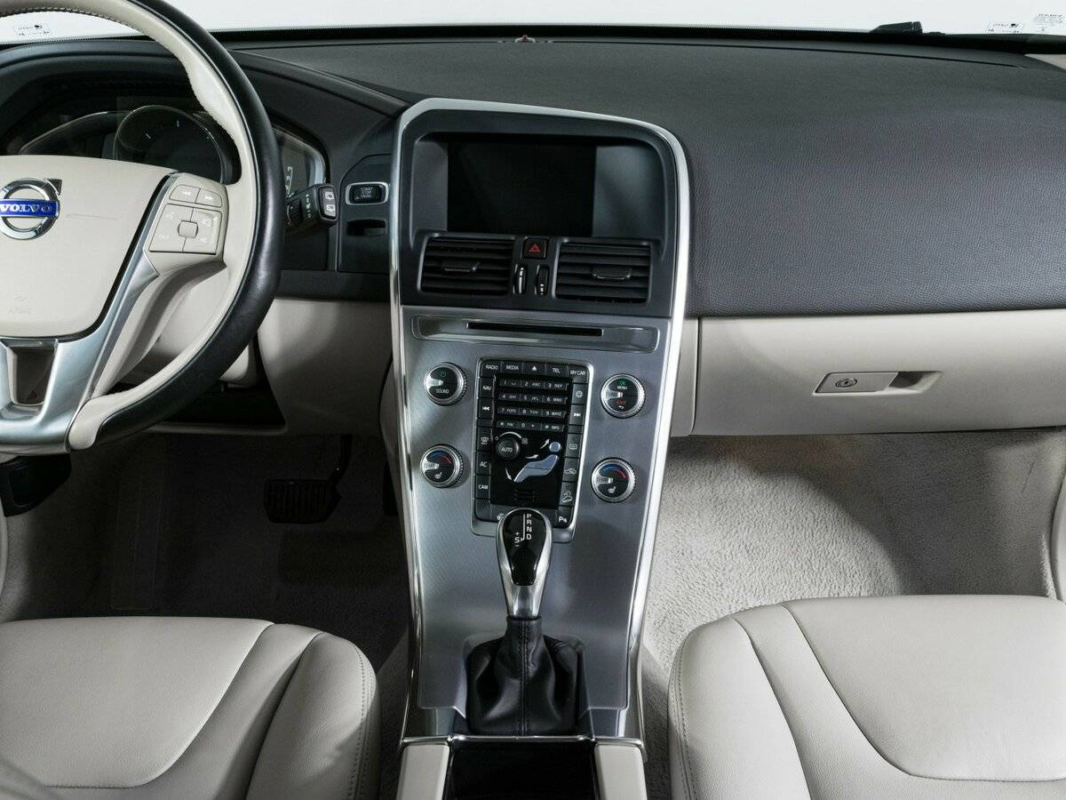 Купить Volvo XC60 с пробегом. Фото: #11