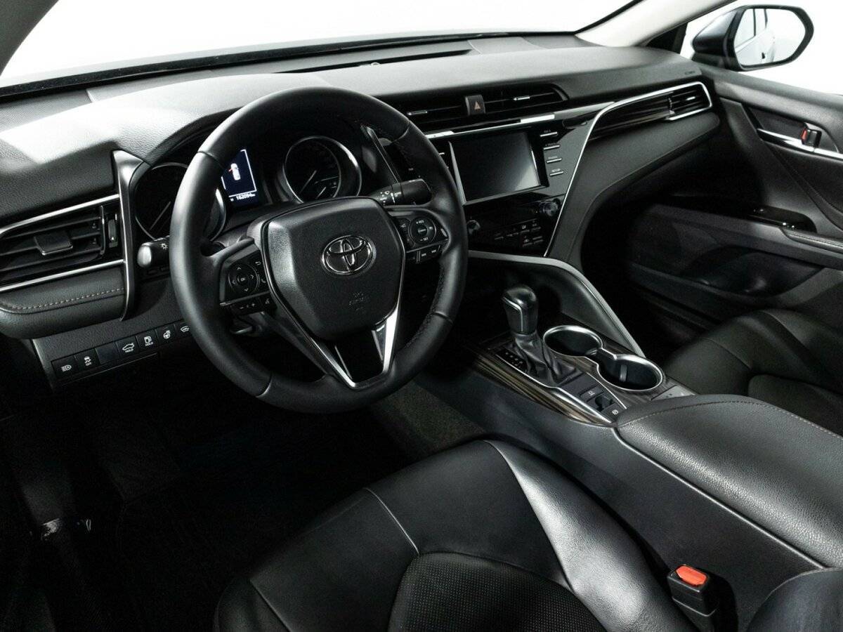 Купить Toyota Camry с пробегом. Фото: #10