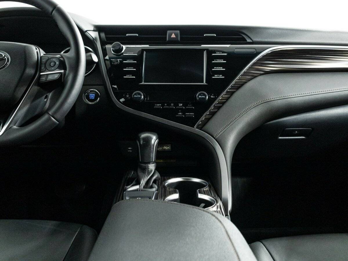 Купить Toyota Camry с пробегом. Фото: #13