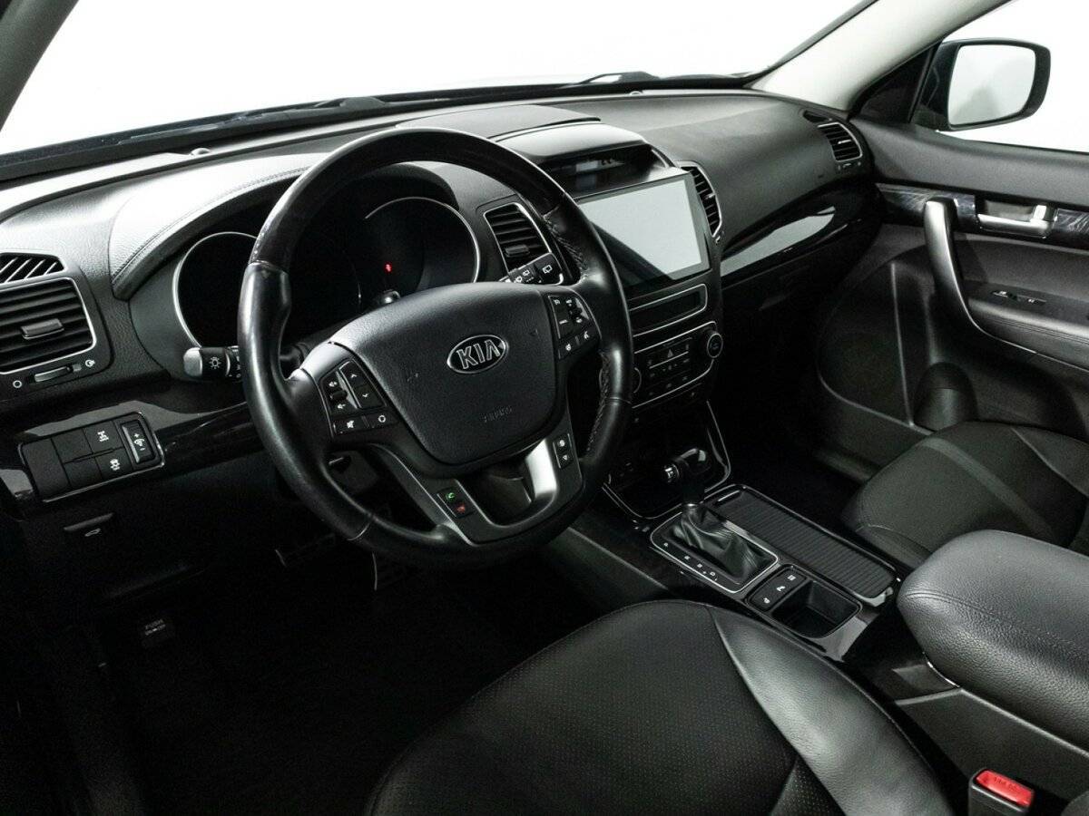 Купить Kia Sorento с пробегом. Фото: #10