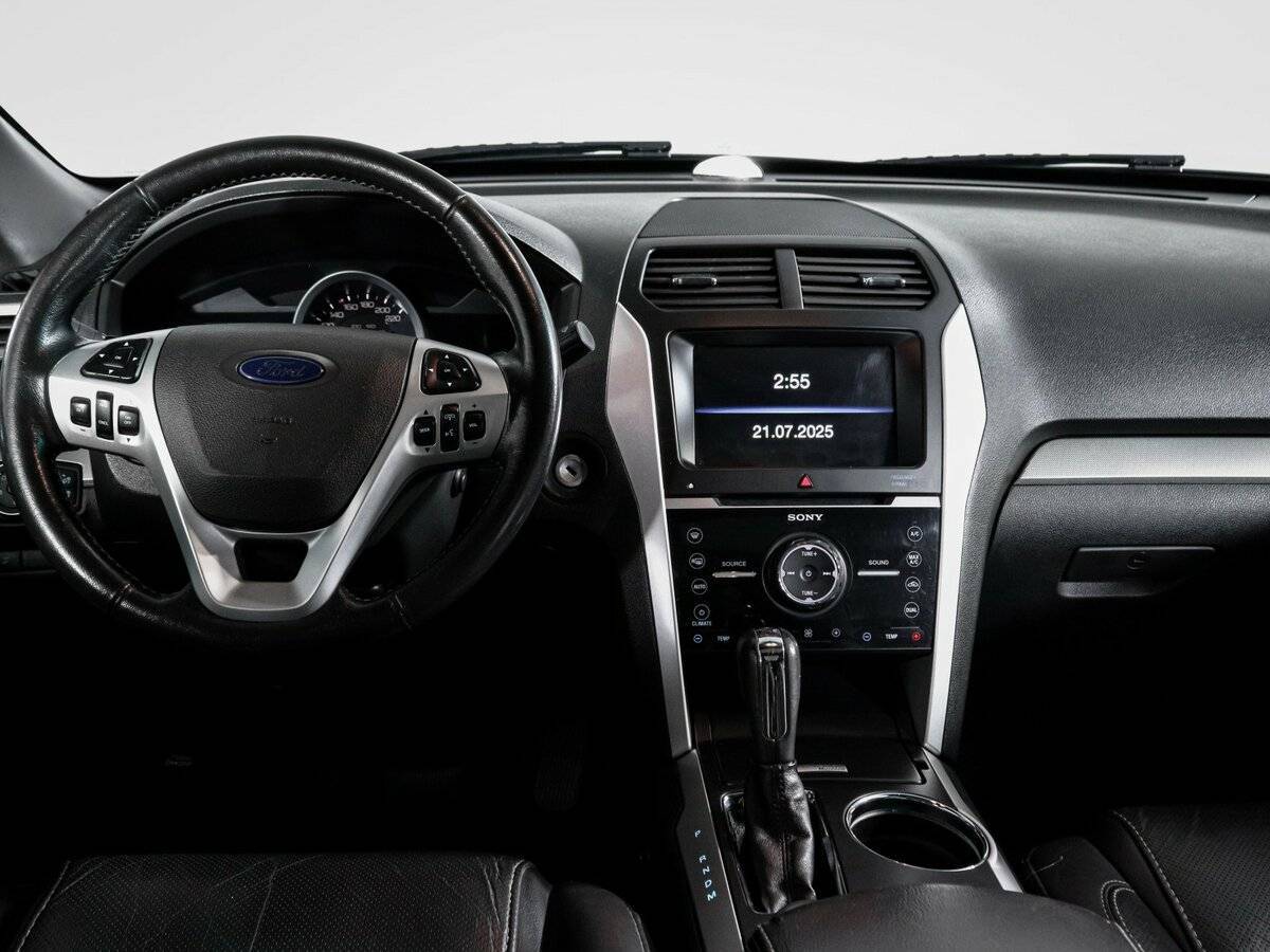 Купить Ford Explorer с пробегом. Фото: #11