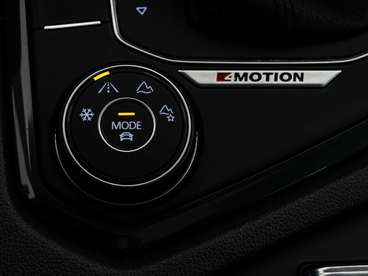 Купить Volkswagen Tiguan с пробегом. Фото: #14