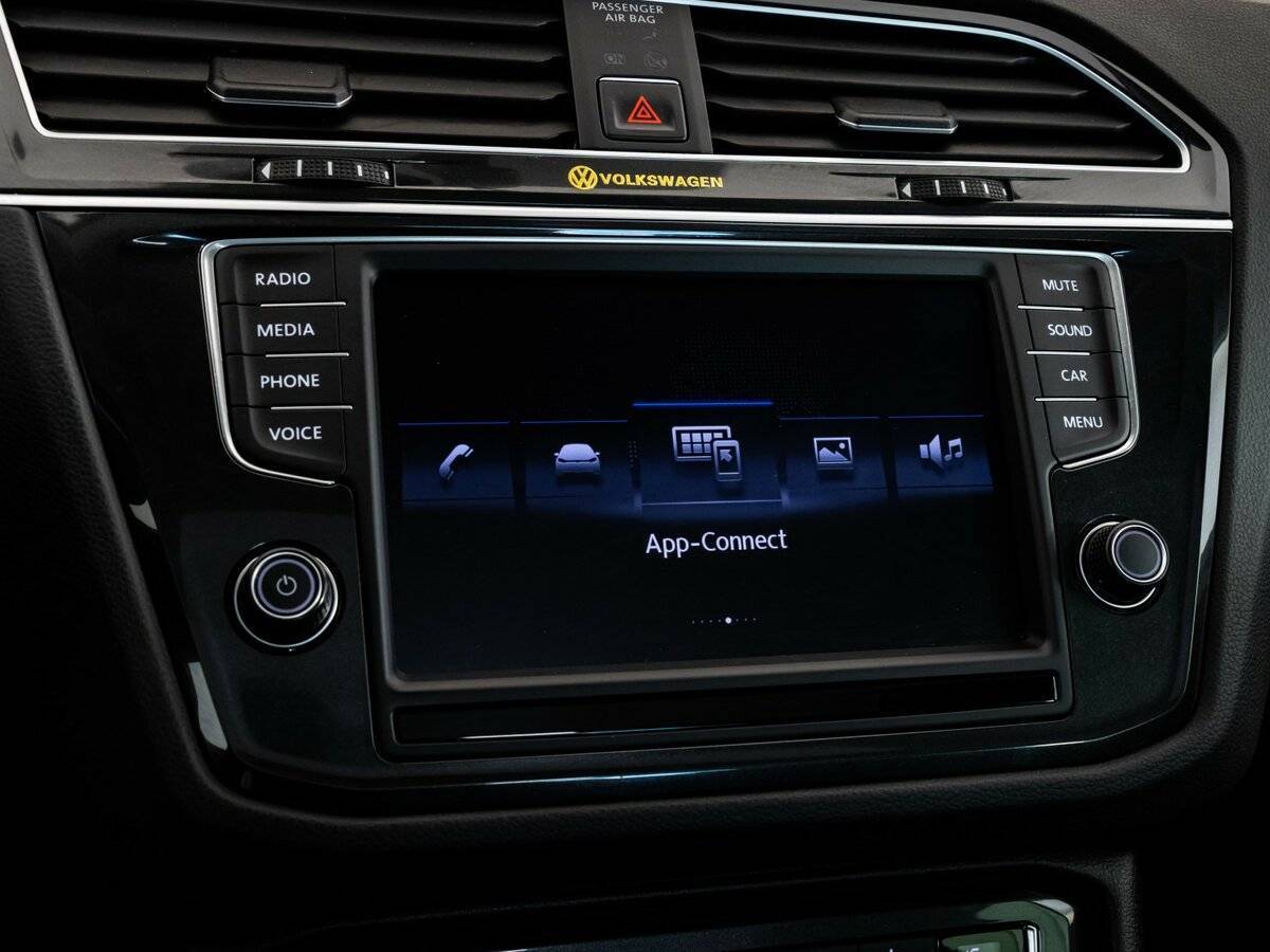 Купить Volkswagen Tiguan с пробегом. Фото: #15