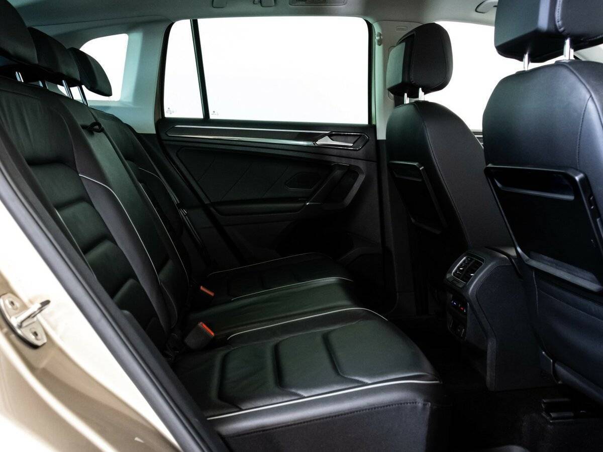 Купить Volkswagen Tiguan с пробегом. Фото: #17