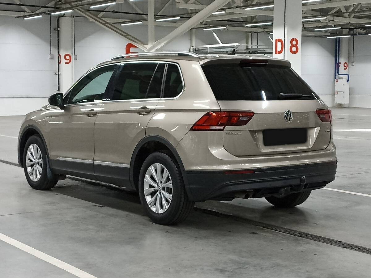 Купить Volkswagen Tiguan с пробегом. Фото: #6