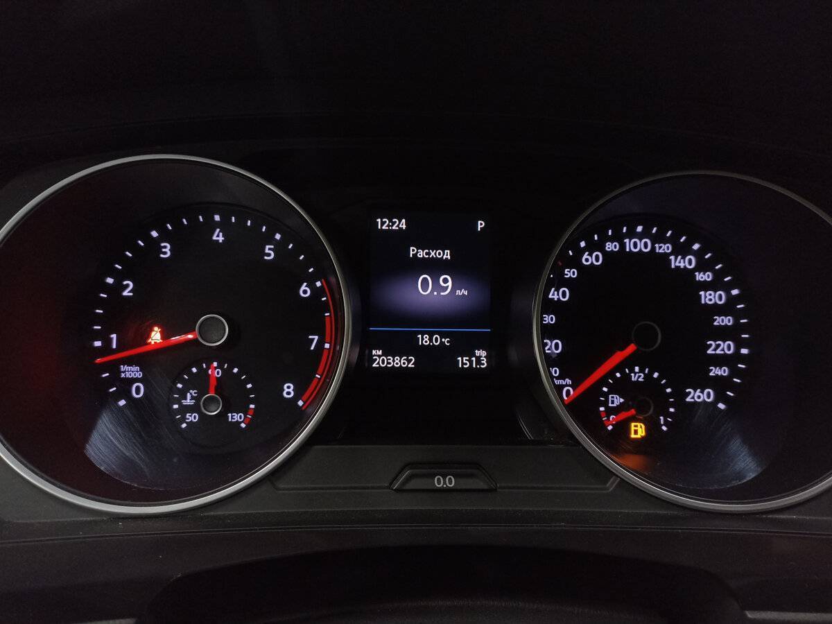 Купить Volkswagen Tiguan с пробегом. Фото: #12