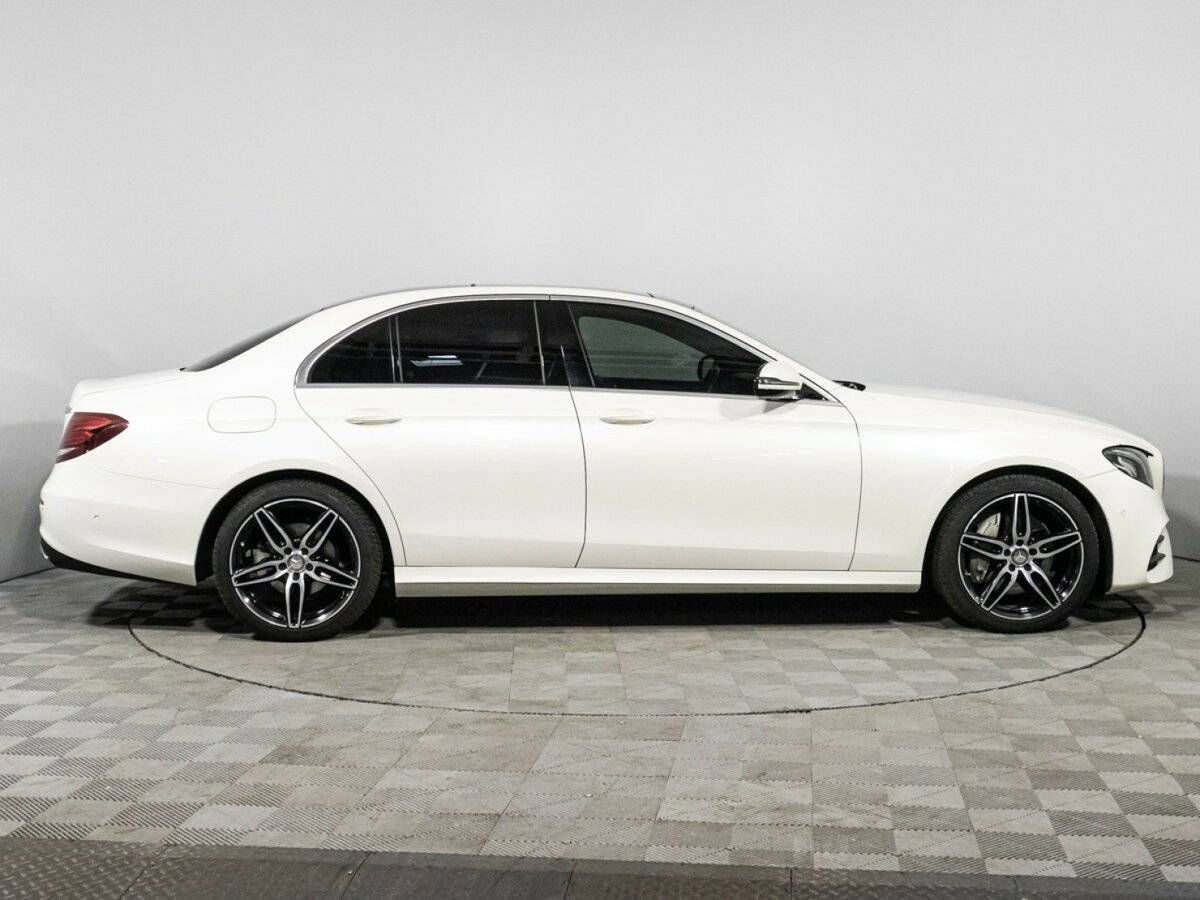 Купить Mercedes-Benz E-Класс с пробегом. Фото: #3