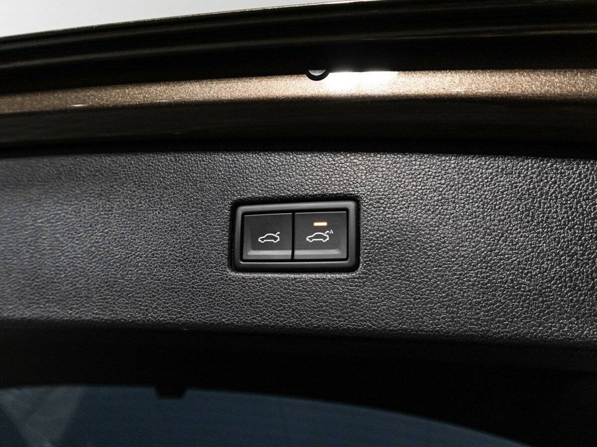 Купить Volkswagen Tiguan с пробегом. Фото: #15