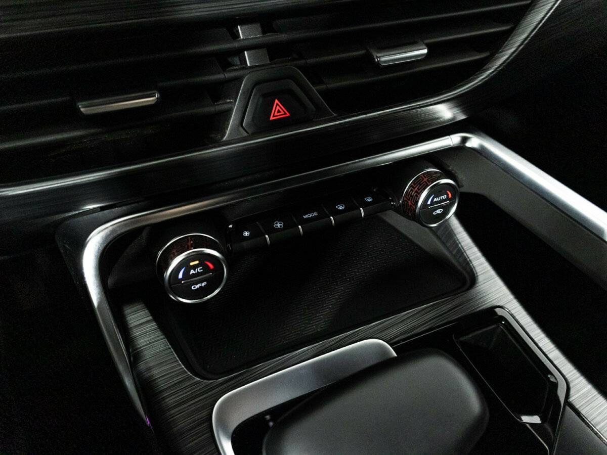 Купить Geely Tugella с пробегом. Фото: #20