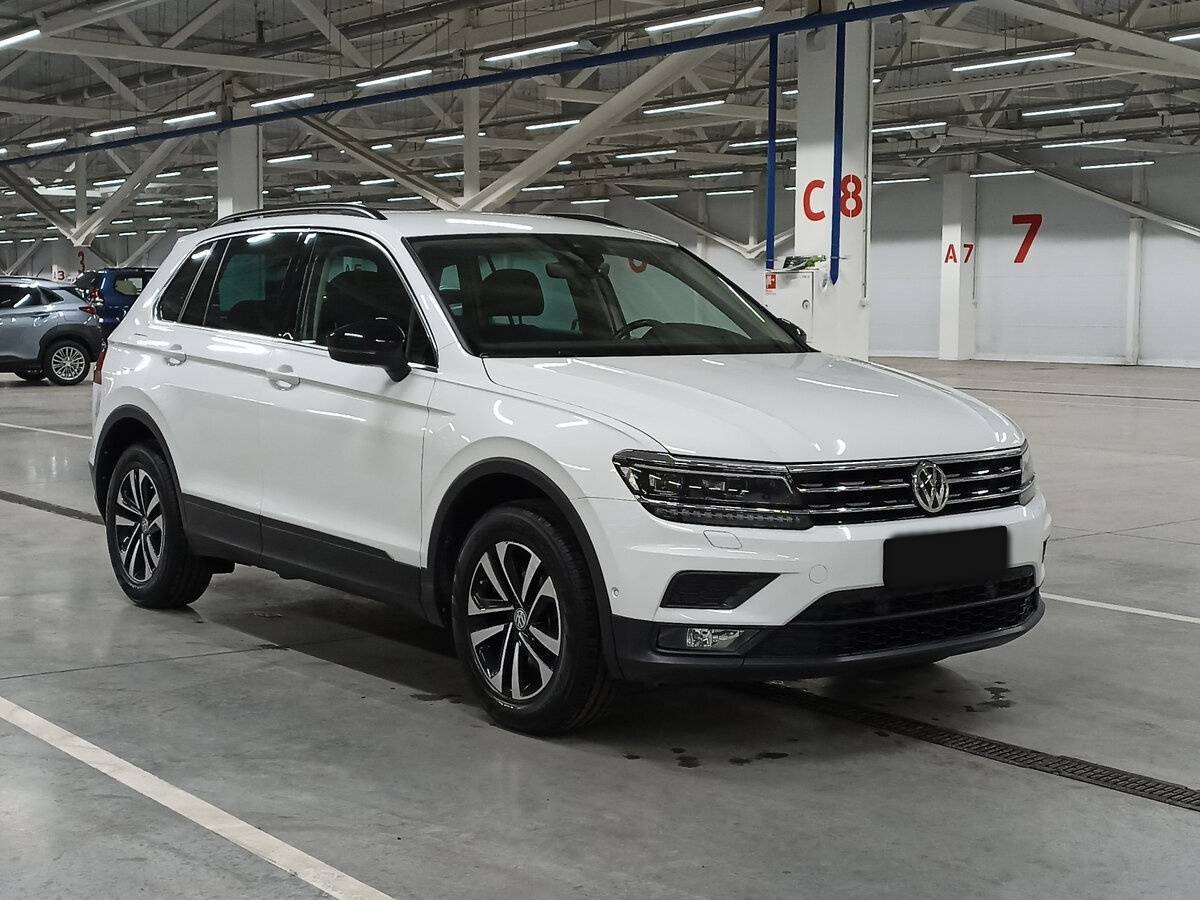 Купить Volkswagen Tiguan с пробегом. Фото: #2