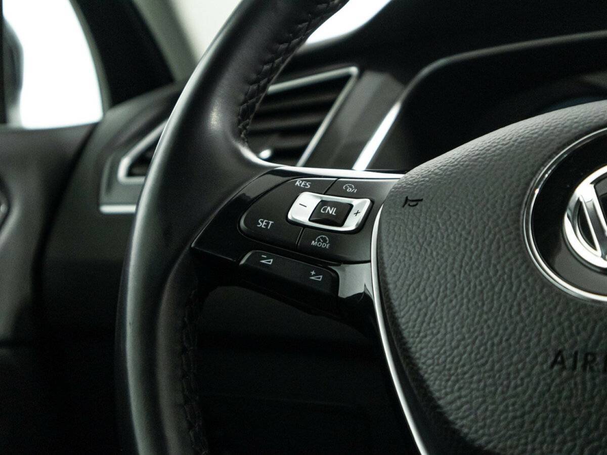 Купить Volkswagen Tiguan с пробегом. Фото: #22