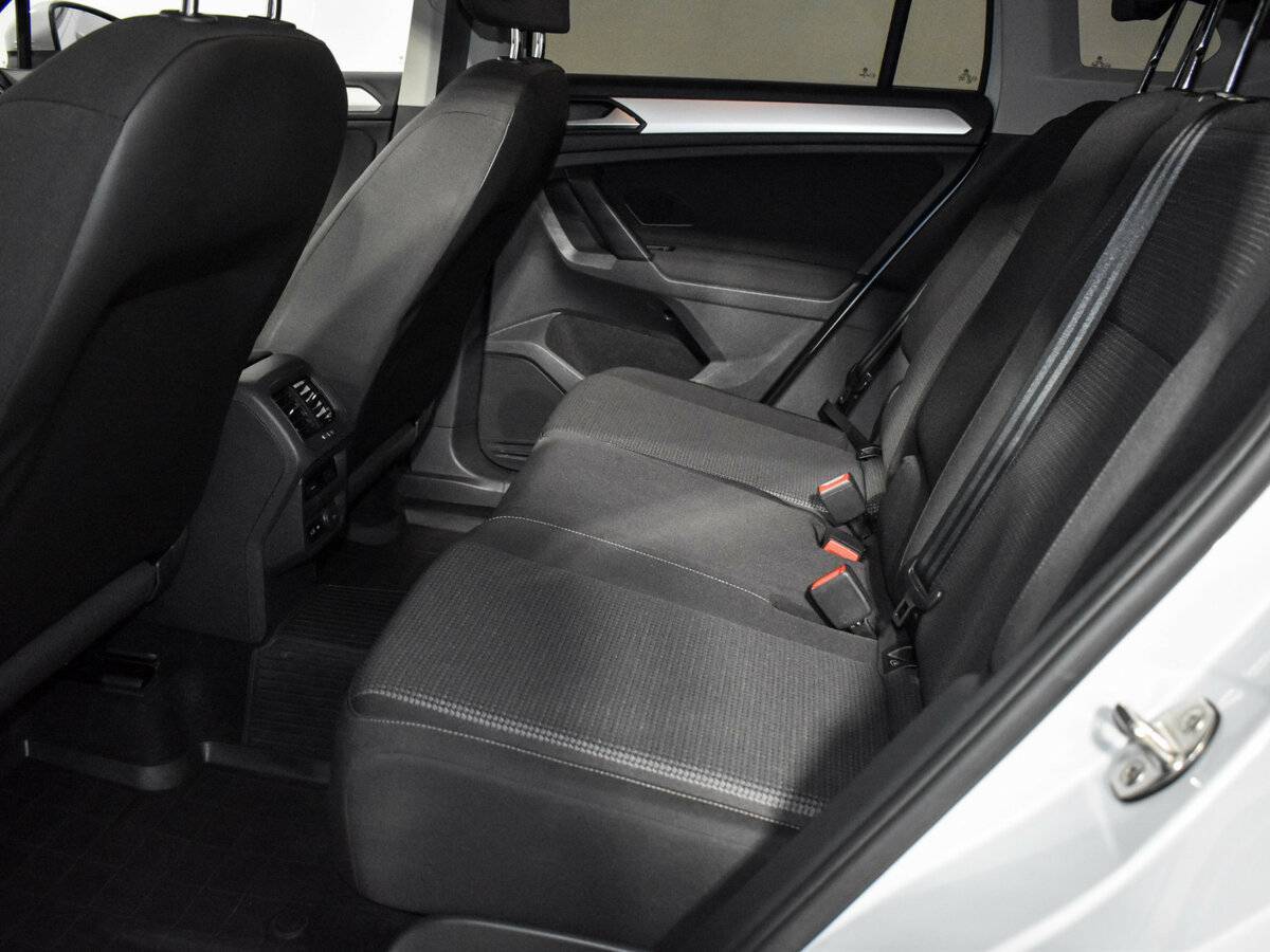 Купить Volkswagen Tiguan с пробегом. Фото: #10