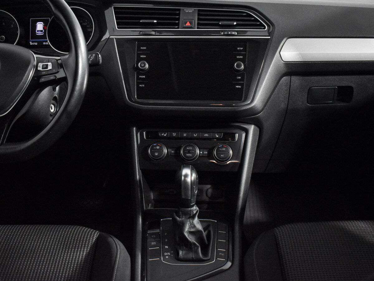 Купить Volkswagen Tiguan с пробегом. Фото: #12