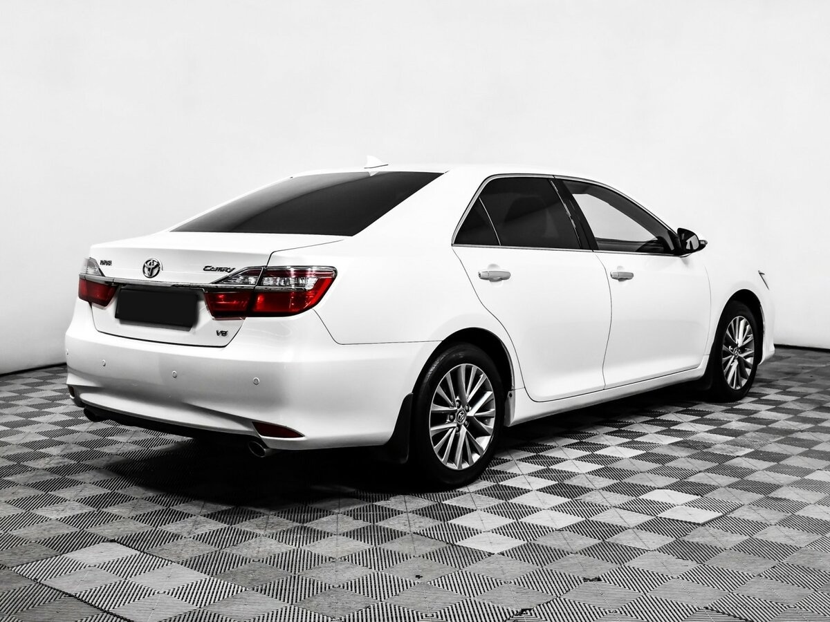 Купить Toyota Camry с пробегом. Фото: #3