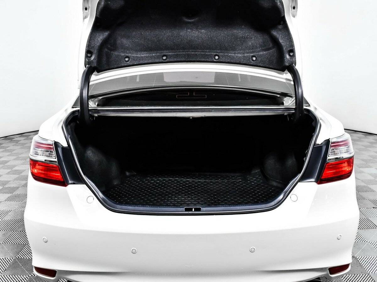 Купить Toyota Camry с пробегом. Фото: #10