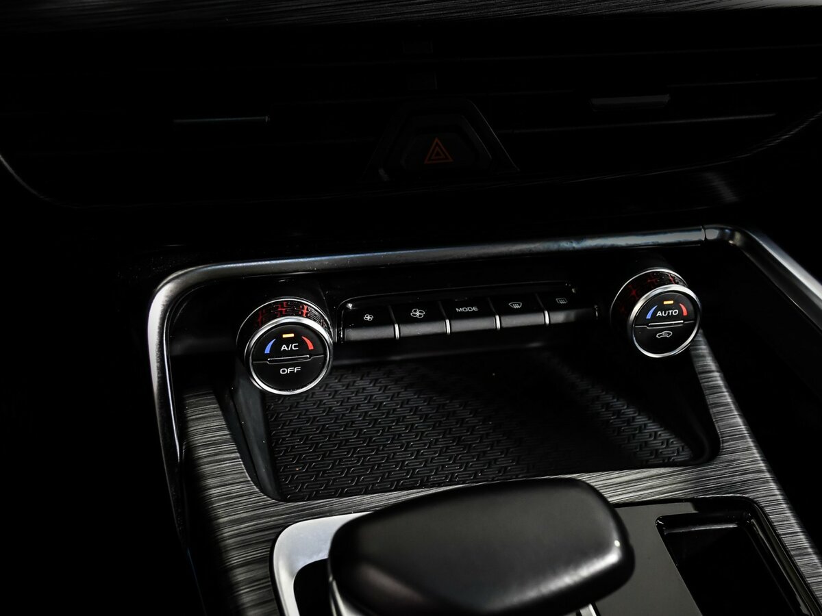 Купить Geely Tugella с пробегом. Фото: #17