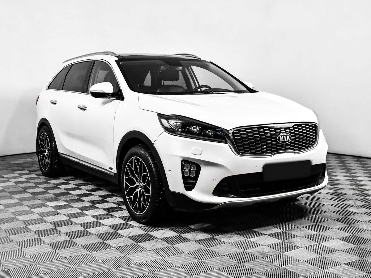 Купить Kia Sorento с пробегом. Фото: #2