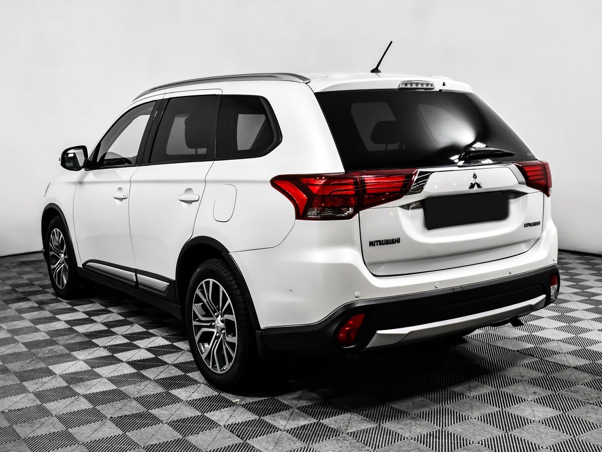 Купить Mitsubishi Outlander с пробегом. Фото: #6