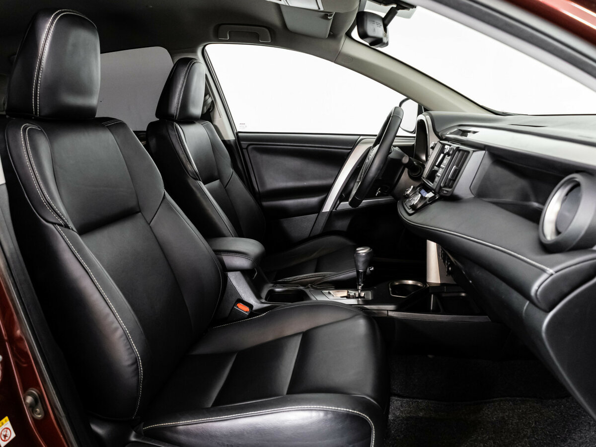 Купить Toyota RAV4 с пробегом. Фото: #12