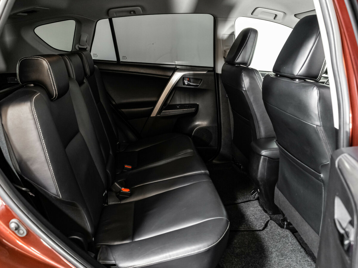 Купить Toyota RAV4 с пробегом. Фото: #13