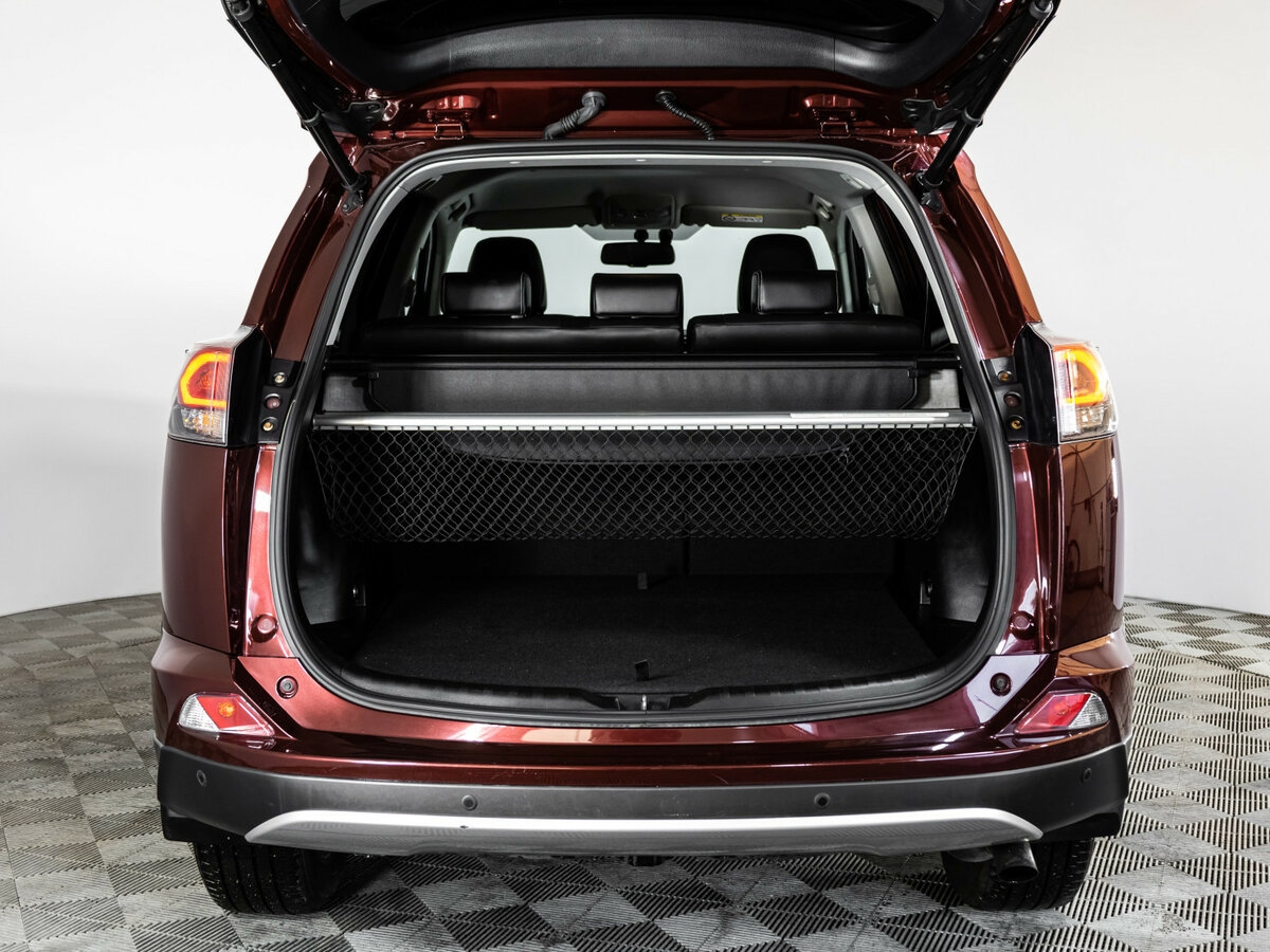 Купить Toyota RAV4 с пробегом. Фото: #17